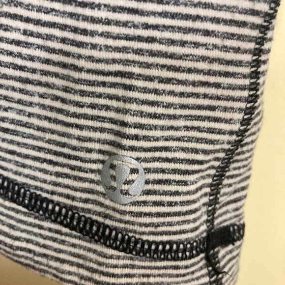 Lululemon Star Runner Womens 6 Black Gray Tonka Stripe Reflective Sleeve Accent - Picture 4 of 12